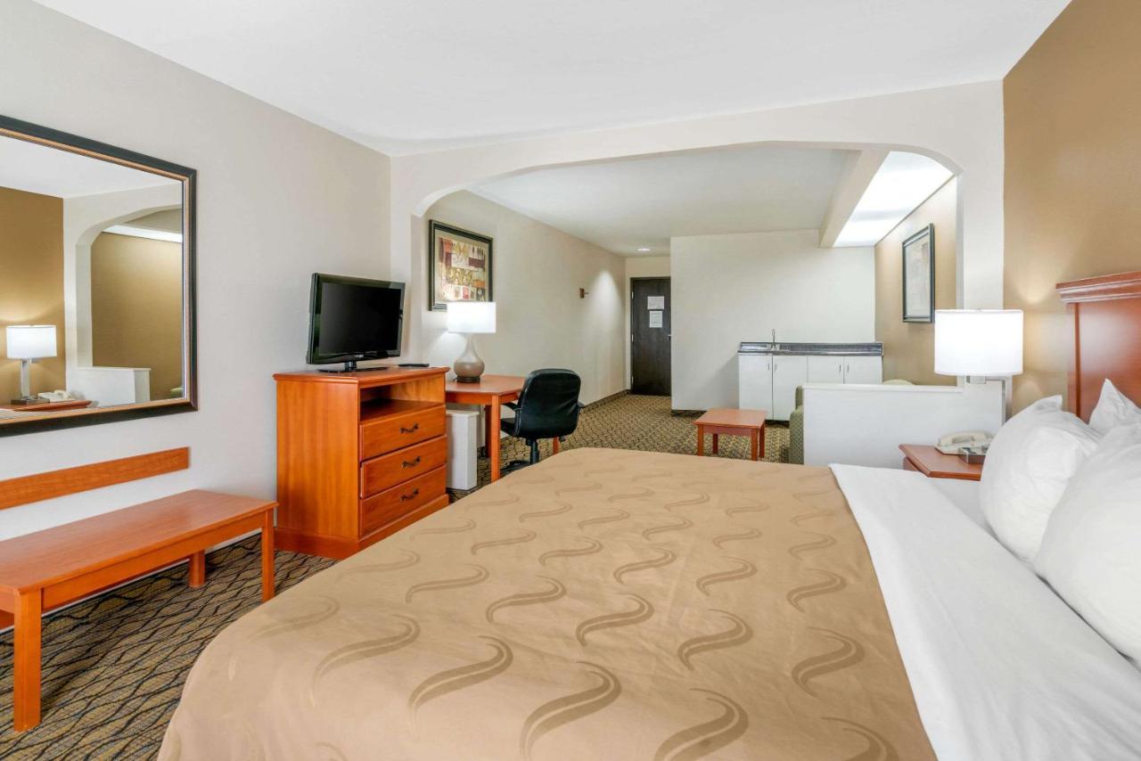 Quality Inn & Suites Jefferson City Zewnętrze zdjęcie