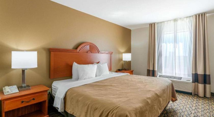 Quality Inn & Suites Jefferson City Zewnętrze zdjęcie