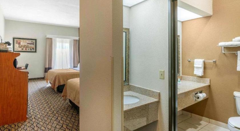Quality Inn & Suites Jefferson City Zewnętrze zdjęcie