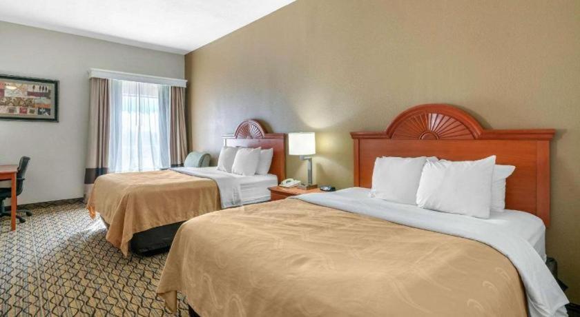 Quality Inn & Suites Jefferson City Zewnętrze zdjęcie