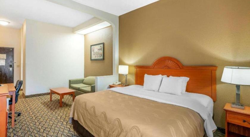 Quality Inn & Suites Jefferson City Zewnętrze zdjęcie