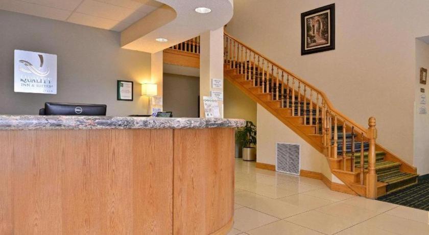 Quality Inn & Suites Jefferson City Zewnętrze zdjęcie