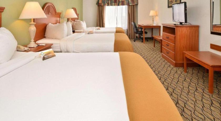 Quality Inn & Suites Jefferson City Zewnętrze zdjęcie
